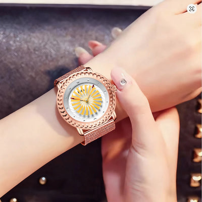 Women's watch, creatively designed fashionable watch, personalized windmill second hand, women's casual waterproof quartz watch